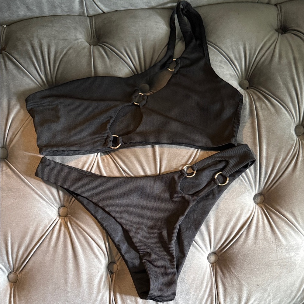 Black Bikini Set - Picture 2 of 2